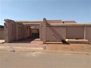 2 Bed House in Vosloorus
