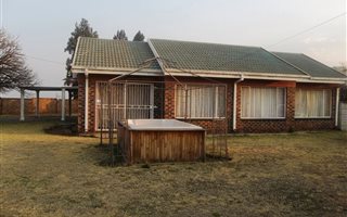 3 Bedroom House in Arcon Park