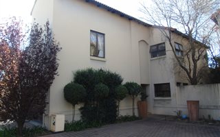 3 Bedroom Townhouse in Dainfern