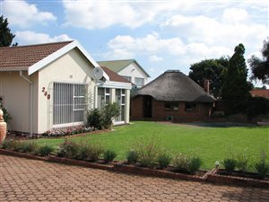 3 Bedroom House in Grobler Park