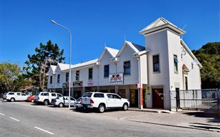 576 m² Commercial space in Great Brak River