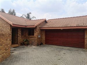3 Bedroom Duet in Amberfield