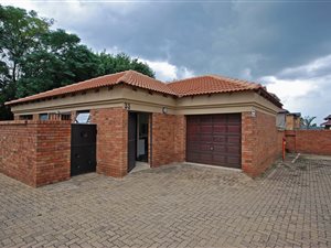 3 Bed Simplex in Newmarket Park