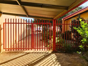 2 Bed Townhouse in Elandspoort