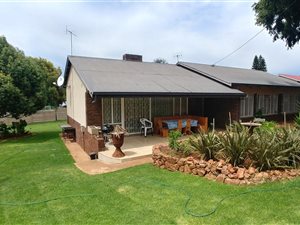 3 Bed House in Bergtuin
