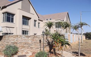 632 m² Commercial space in Doringkloof