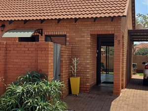 2 Bed House in Montana Tuine