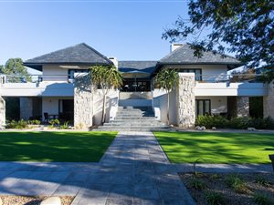 4 Bed House in Pearl Valley