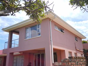 5 Bed House in Gonubie