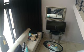 1 Bedroom Townhouse in Rooihuiskraal North