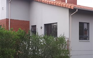 2 Bedroom Apartment in North Riding AH
