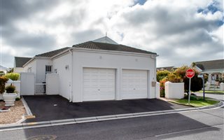 2 Bedroom Cluster in Sunningdale