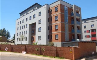 1 Bedroom Apartment in Die Hoewes