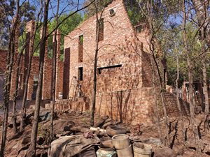 1190 m² Land available in Rensburg
