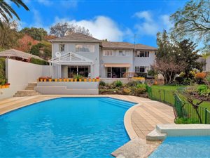 4 Bed House in Westcliff