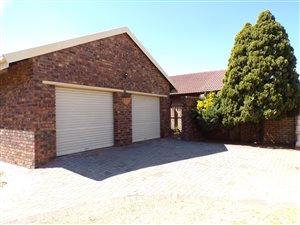 3 Bed House in Waldrift