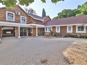 4 Bed House in Pierre van Ryneveld