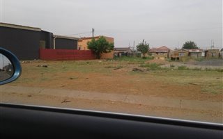 1693 m² Land available in Ngema