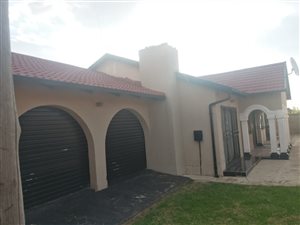3 Bed House in Moletsane