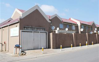 3 Bedroom Townhouse in Bramley View