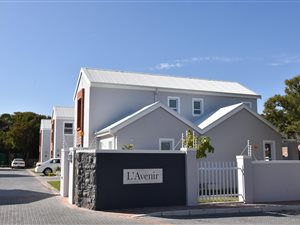 3 Bed Townhouse in Durbanville Central