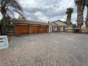 500 m² Office Space in Zwartkop