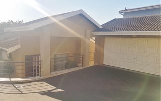 3 Bedroom House in Manor Gardens