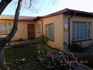 3 Bed House in Crown Gardens