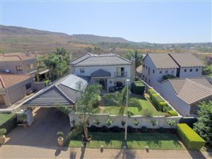 5 Bed House in Pinehaven