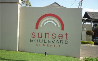 1 Bedroom Apartment in Pineslopes