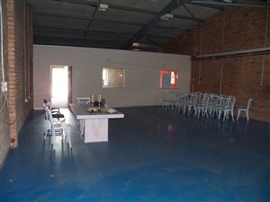 161 m² Commercial space in Alton