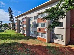 3 Bed Flat in Sea View