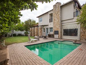 4 Bed House in Willow Acres