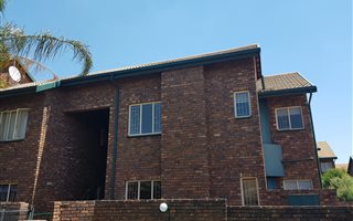 2 Bedroom Apartment in Zwartkop