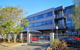 1630 m² Industrial space in Longmeadow