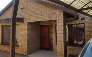 2 Bedroom House in Diepkloof
