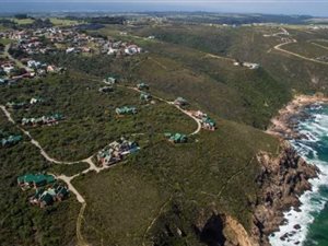 952 m² Land available in Herolds Bay