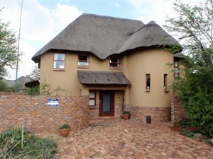 3 Bed House in Miravaal