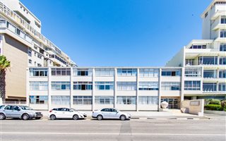 1 Bedroom Apartment in Mouille Point