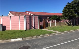 3 Bedroom House in Charlesville