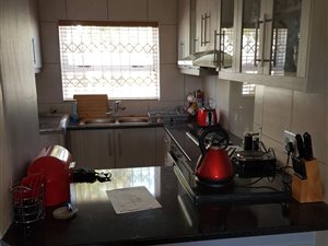 2 Bed Duplex in Goodwood