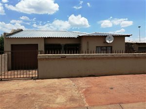 2 Bed House in Vosloorus