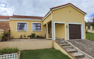 3 Bedroom Townhouse in Oatlands North