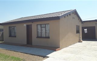 3 Bedroom House in Madadeni