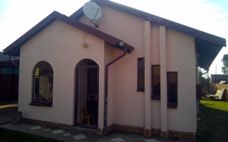 3 Bedroom House in Chantelle
