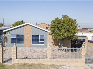 3 Bed House in Hagley