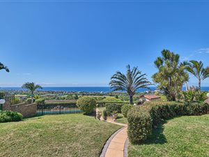 4 Bed Townhouse in Amanzimtoti