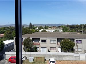 1 Bed Apartment in Tableview