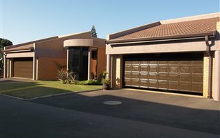 6 Bedroom House in Panorama Park