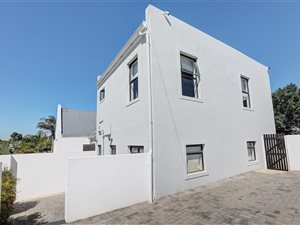 1 Bedroom Apartment in Durbanville Central